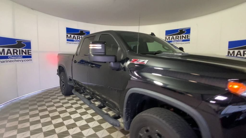 Used 2022 Chevrolet Silverado 2500 LTZ w/ LTZ Plus Package AWD/4WD image 4