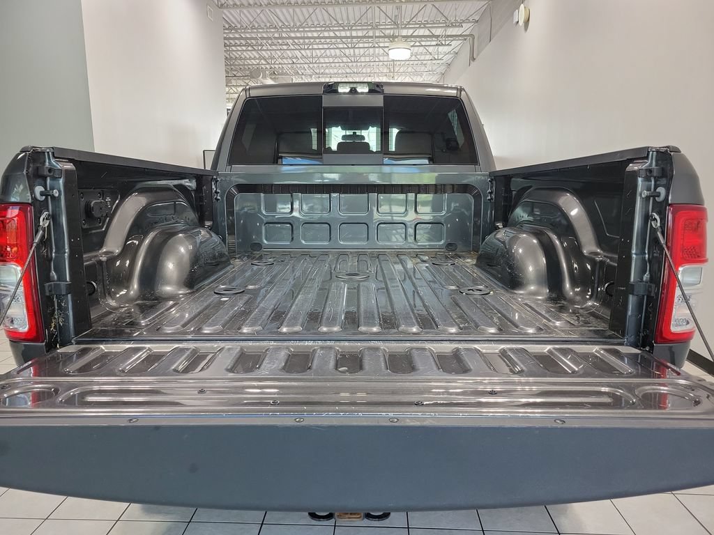 Used 2024 RAM 2500 Tradesman w/ Chrome Appearance Group AWD/4WD image 15