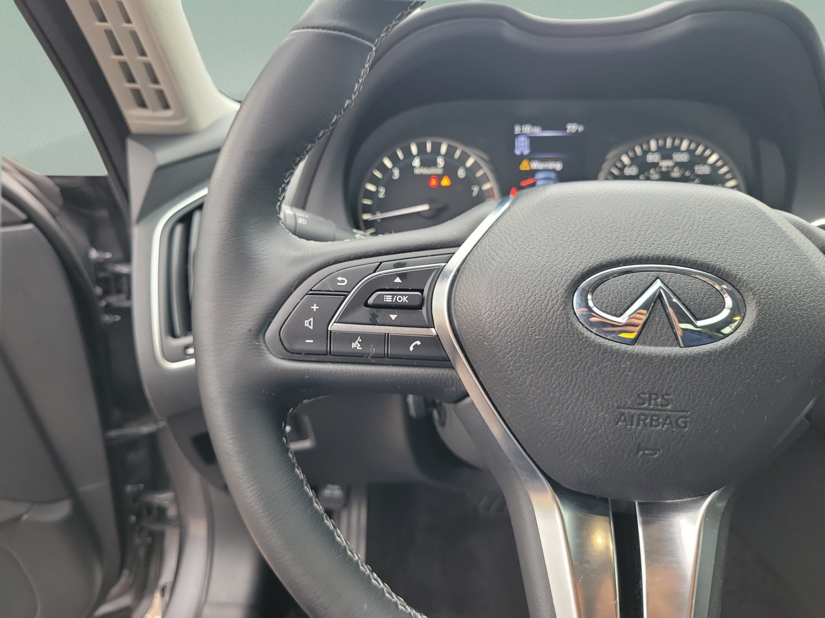 Certified 2023 INFINITI Q50 Luxe w/ Cargo Package RWD image 16