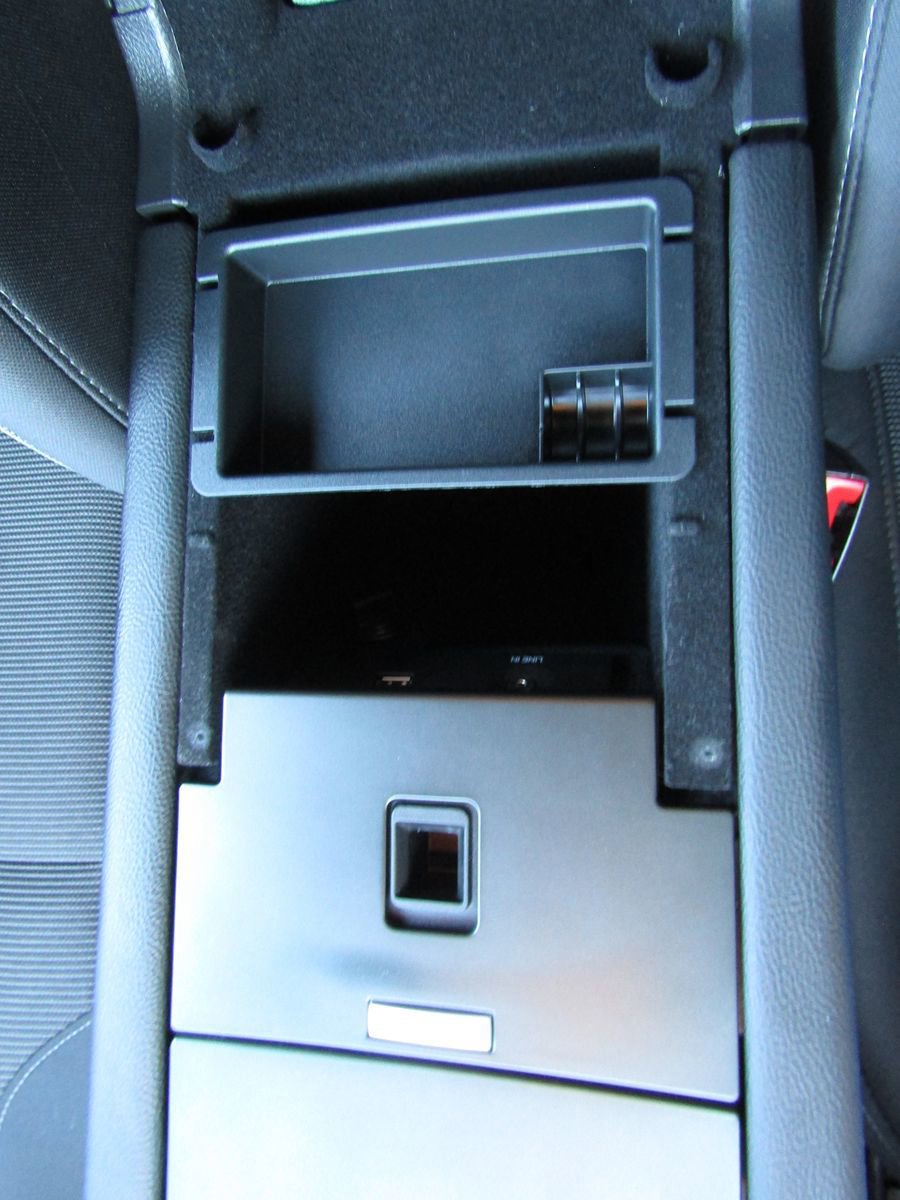 Used 2017 Ford Taurus SEL FWD image 24