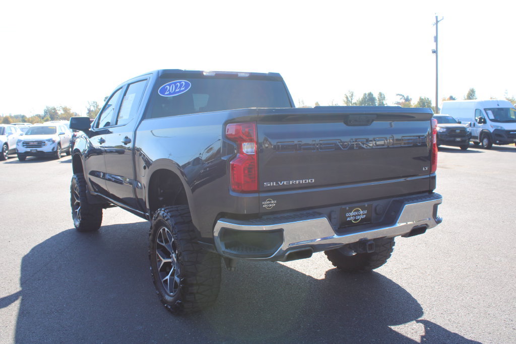 Used 2022 Chevrolet Silverado 1500 LT w/ Z71 Off-Road Package AWD/4WD image 7