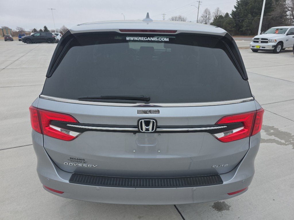 Used 2023 Honda Odyssey Elite image 6