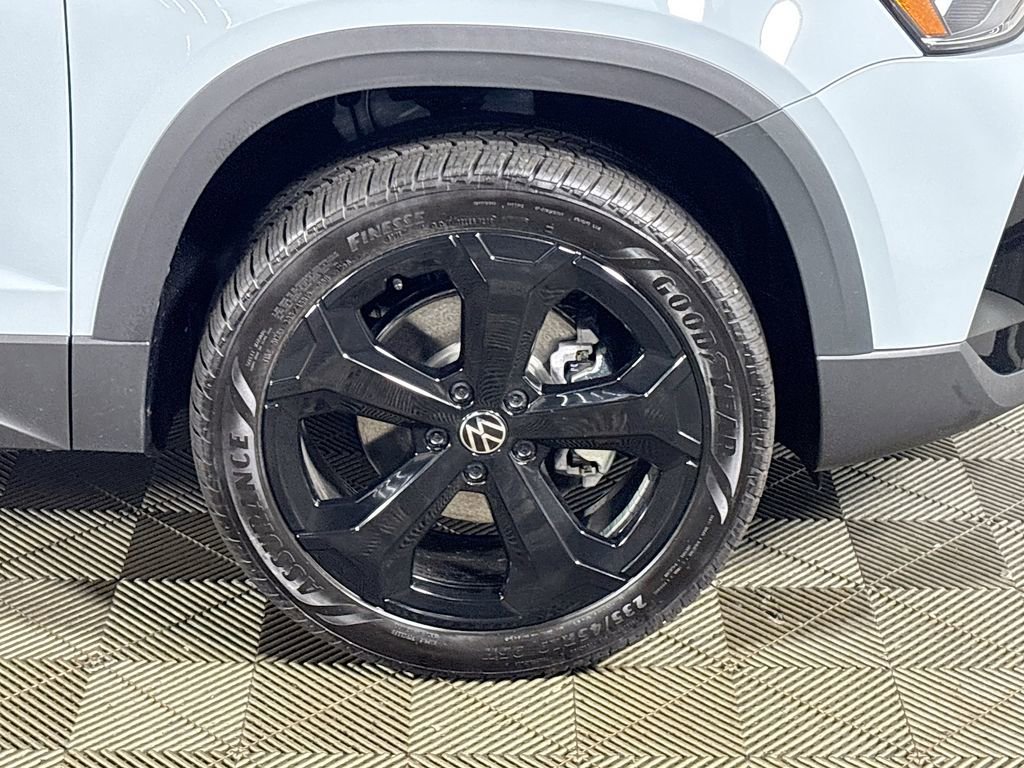 New 2026 Volkswagen Taos SE AWD/4WD image 23