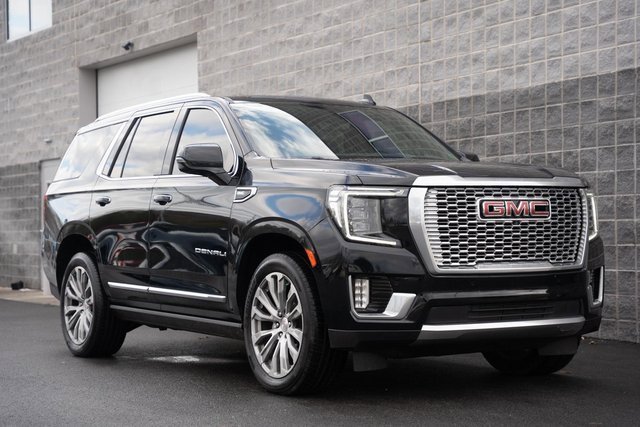 Used 2021 GMC Yukon Denali w/ Denali Premium Package image 2