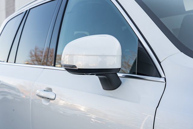 Certified 2025 Volvo XC90 T8 Plus w/ Protection Package Premier image 13