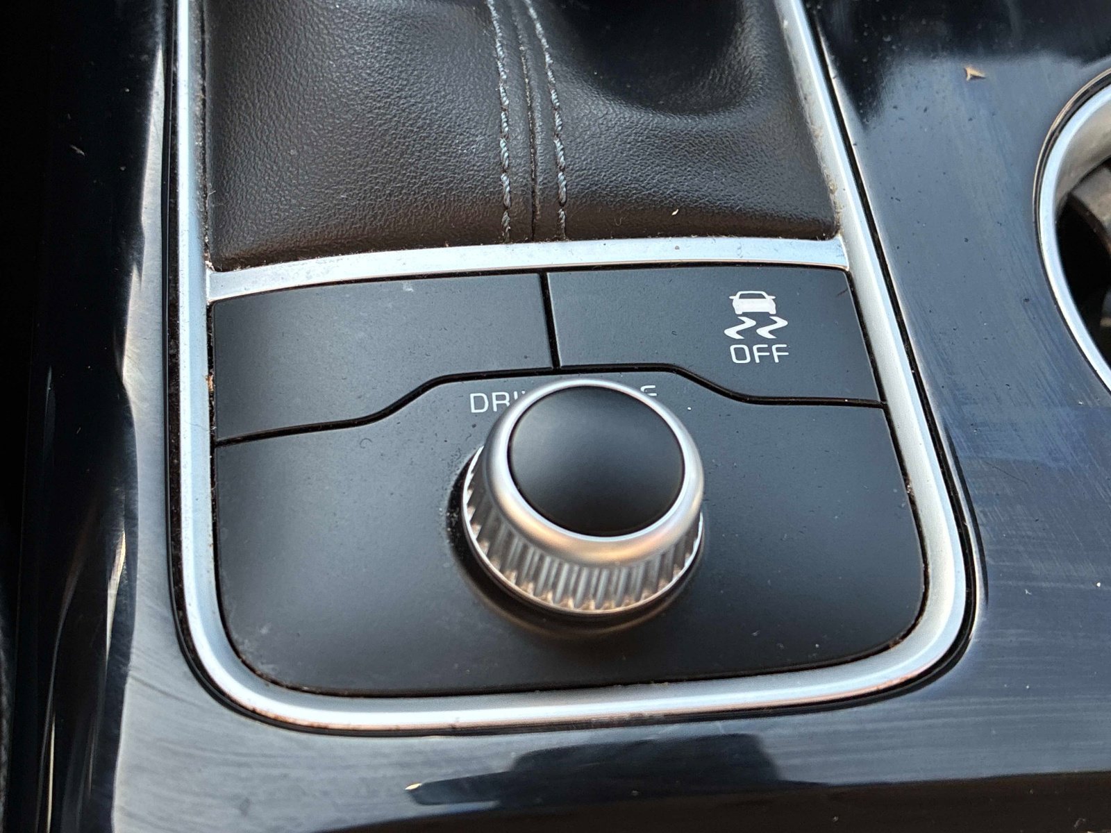 Used 2019 Kia Stinger AWD/4WD image 26