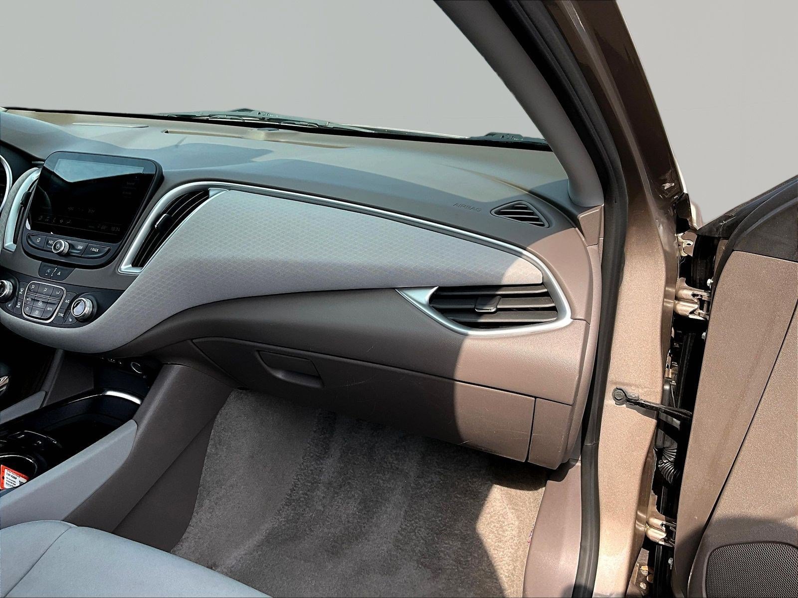 Used 2024 Chevrolet Malibu LT FWD image 26