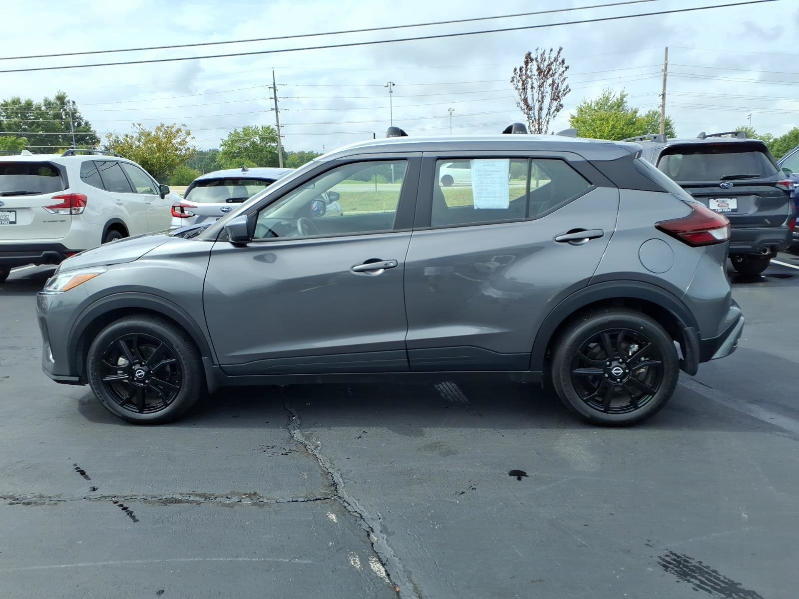 Used 2024 Nissan Kicks SV w/ Exterior Package FWD image 4