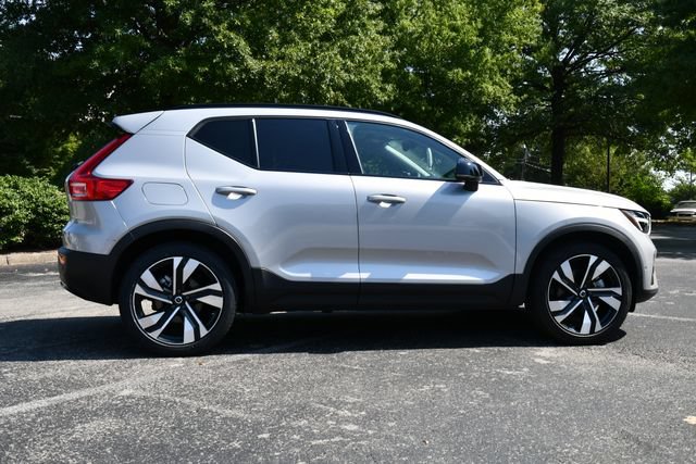 Certified 2023 Volvo XC40 B5 Plus w/ Driver Assist Package AWD/4WD image 8