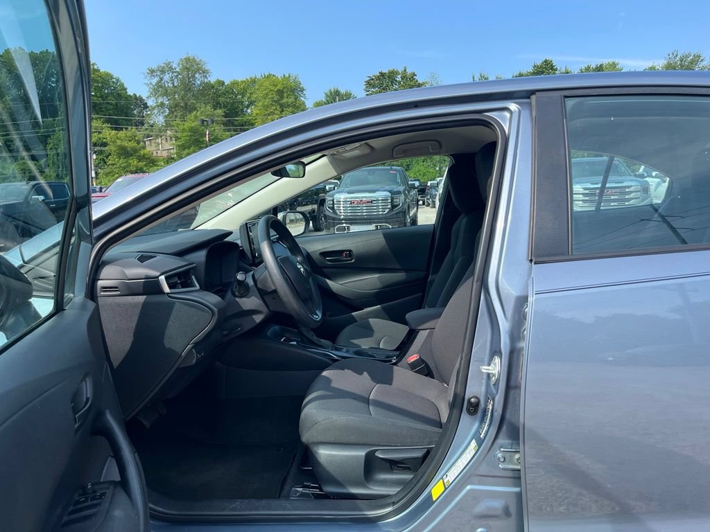 Used 2022 Toyota Corolla LE w/ LE Convenience Package FWD image 19
