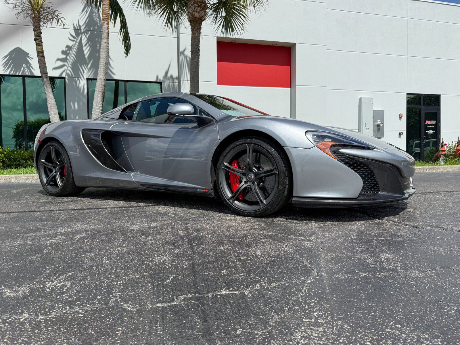 Used 2015 McLaren 650S Spider RWD image 50
