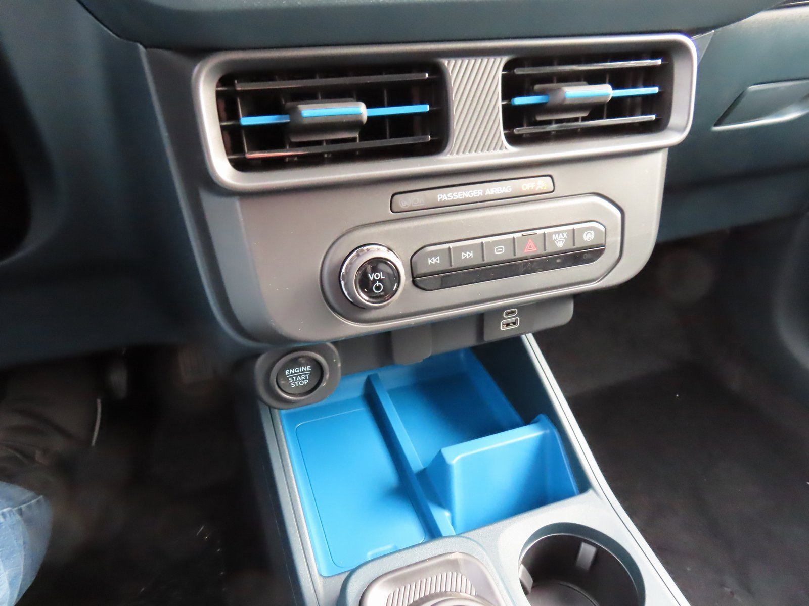 New 2026 Ford Maverick XLT w/ XLT Luxury Package image 13