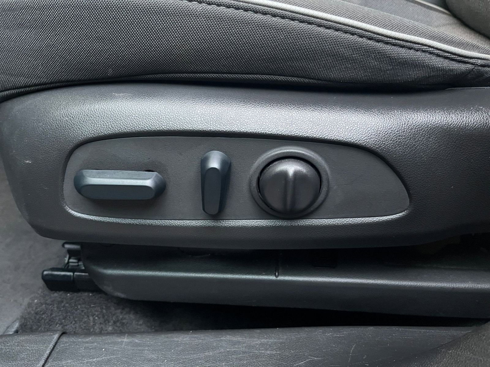 Used 2023 Chevrolet TrailBlazer LT w/ Convenience Package image 22