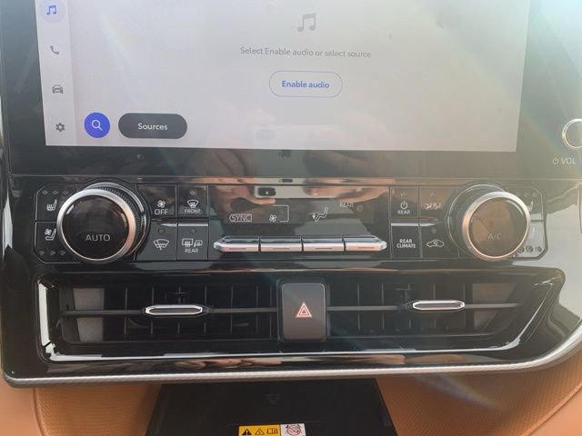 Used 2024 Toyota Highlander Platinum image 27