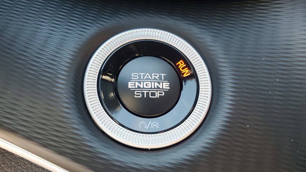 New 2025 Jeep Grand Cherokee L Altitude image 29