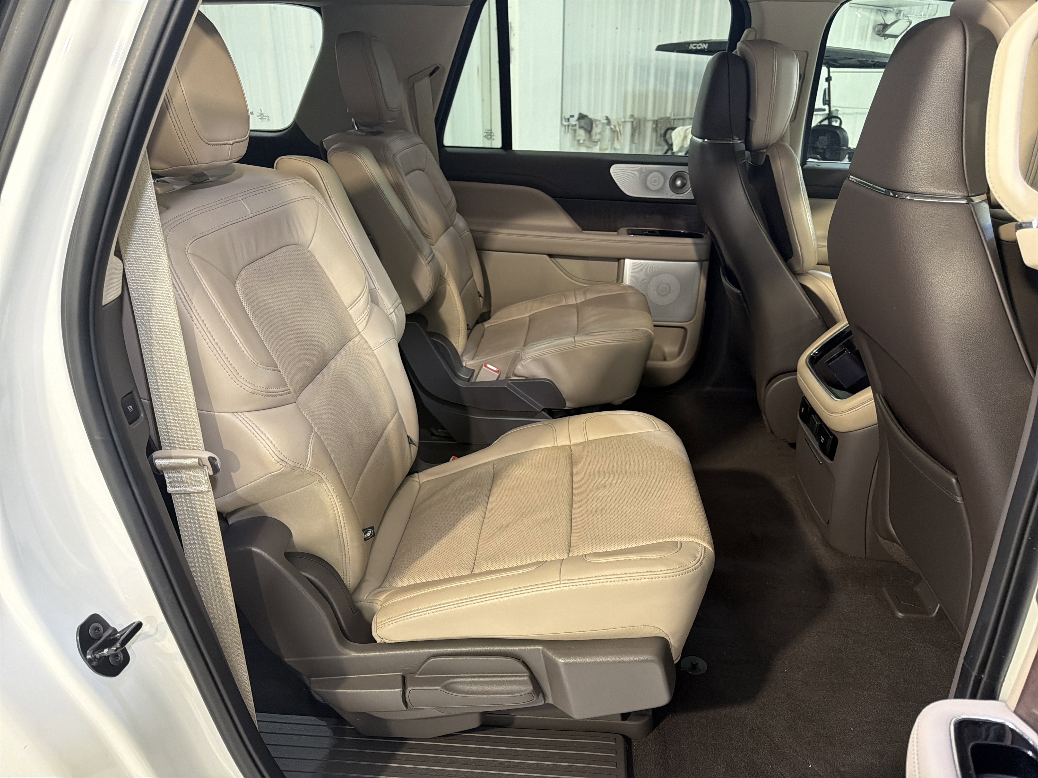 Used 2022 Lincoln Navigator L Reserve AWD/4WD image 12