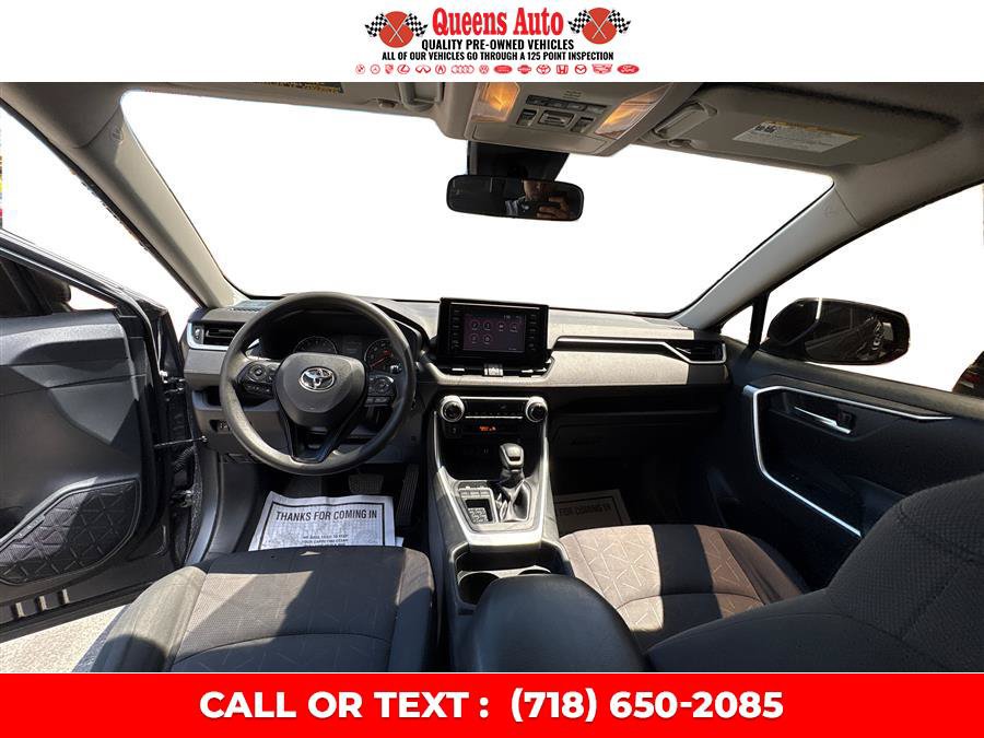 Used 2019 Toyota RAV4 XLE FWD image 25