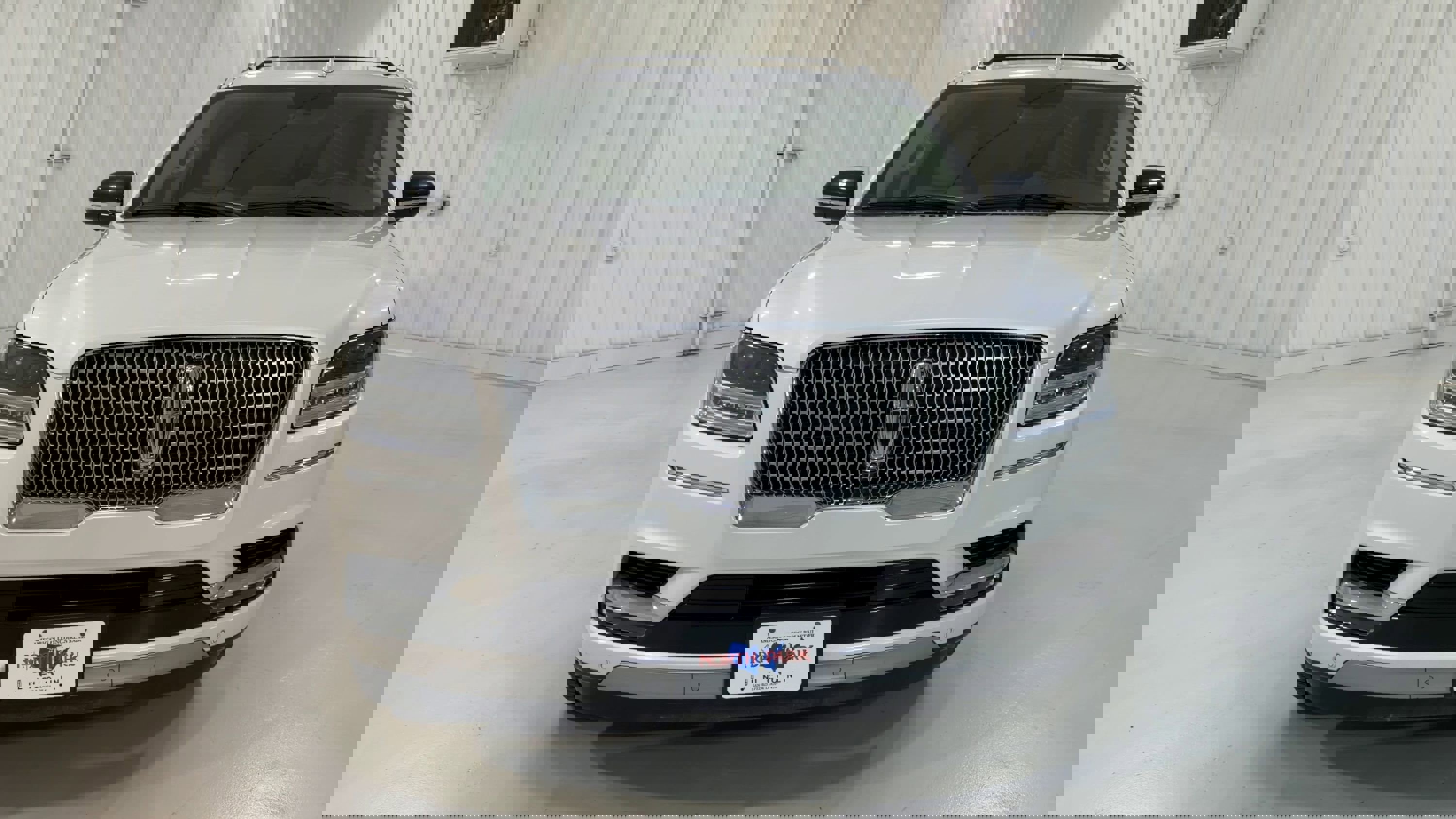 Used 2019 Lincoln Navigator Select w/ Cargo Package image 4
