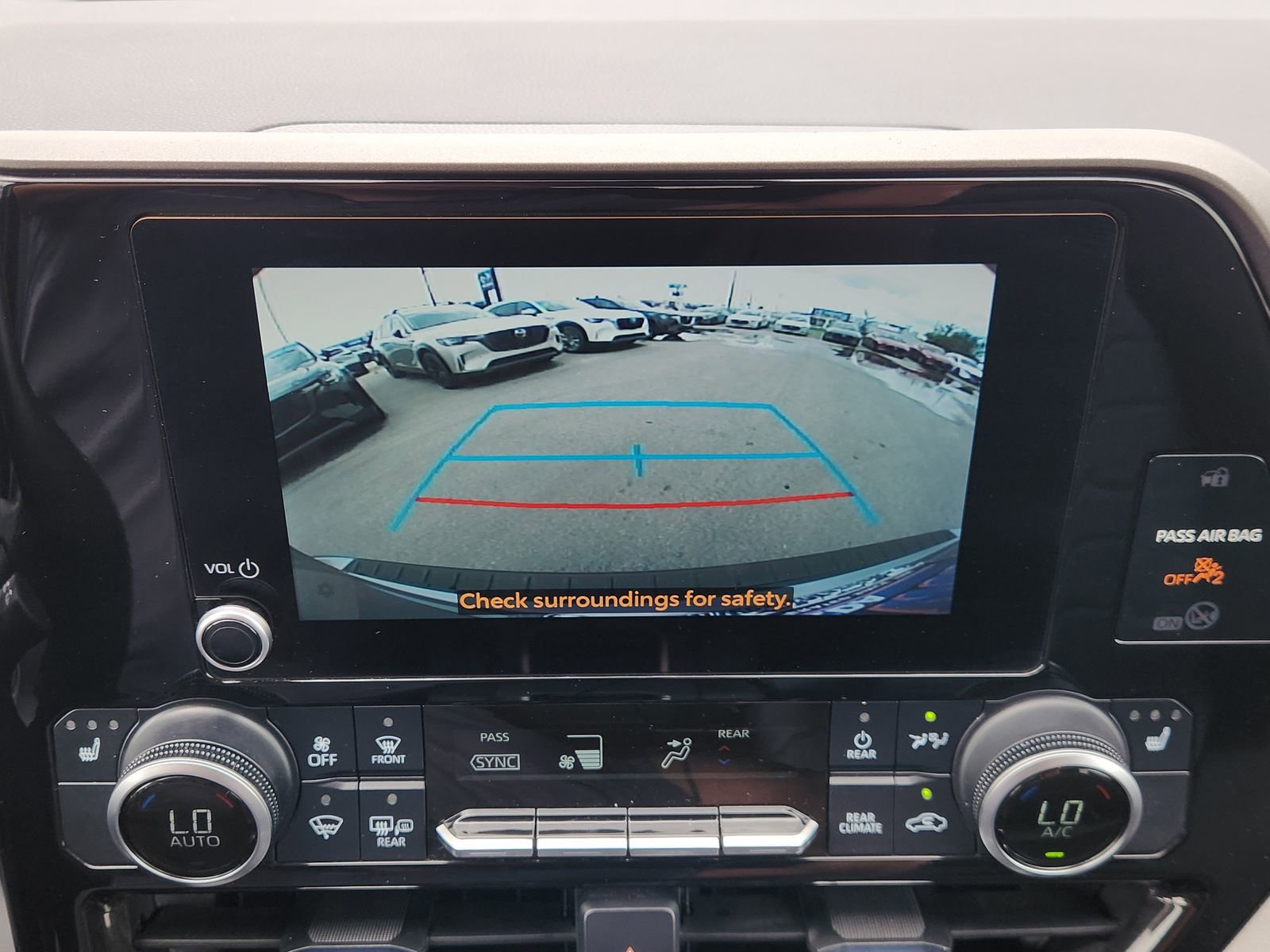 Used 2023 Toyota Highlander XLE FWD image 21