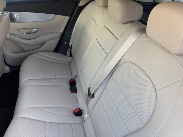 Used 2017 Mercedes-Benz GLC 300 4MATIC image 8