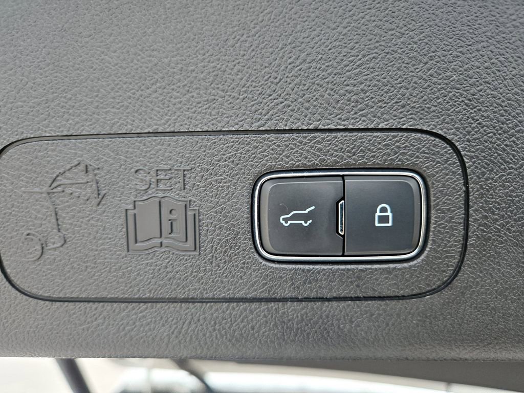 Used 2024 Lincoln Aviator Reserve AWD/4WD image 32