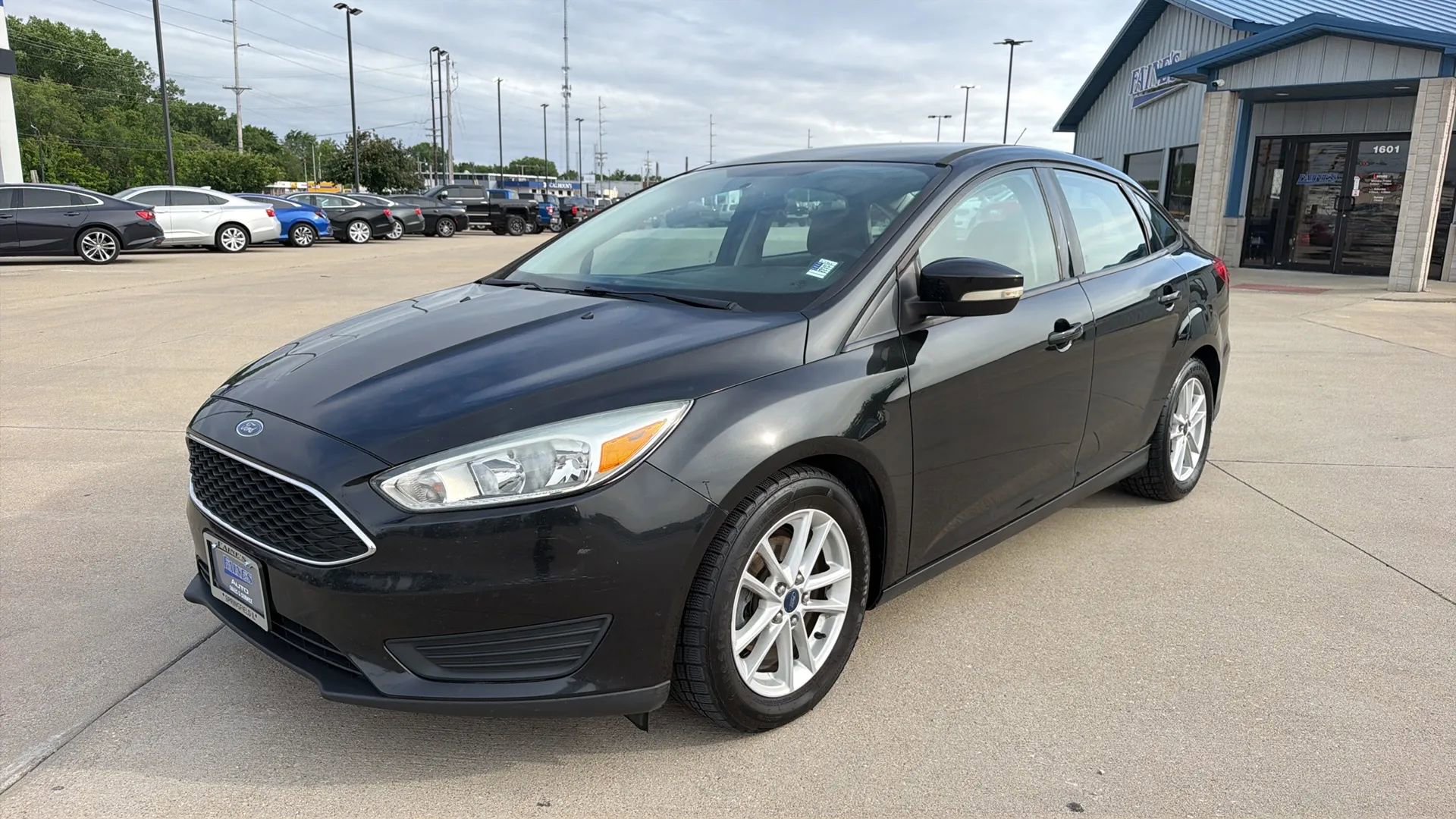 Used 2015 Ford Focus SE FWD image 3