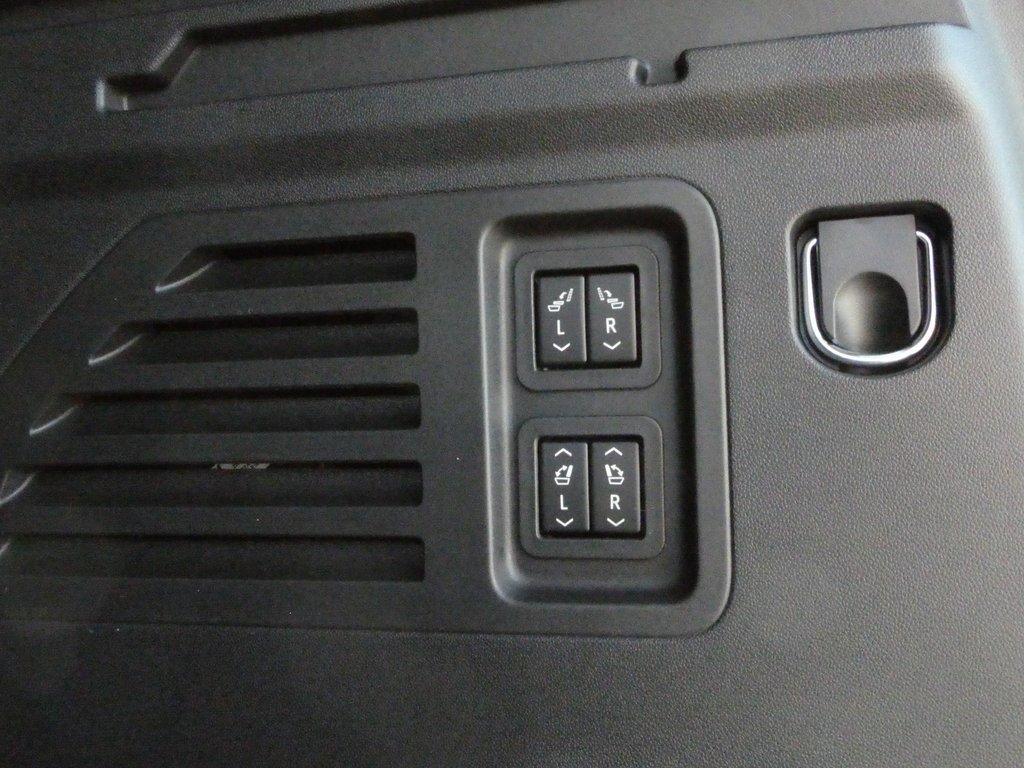 New 2026 Buick Enclave Sport Touring w/ Power Package image 27