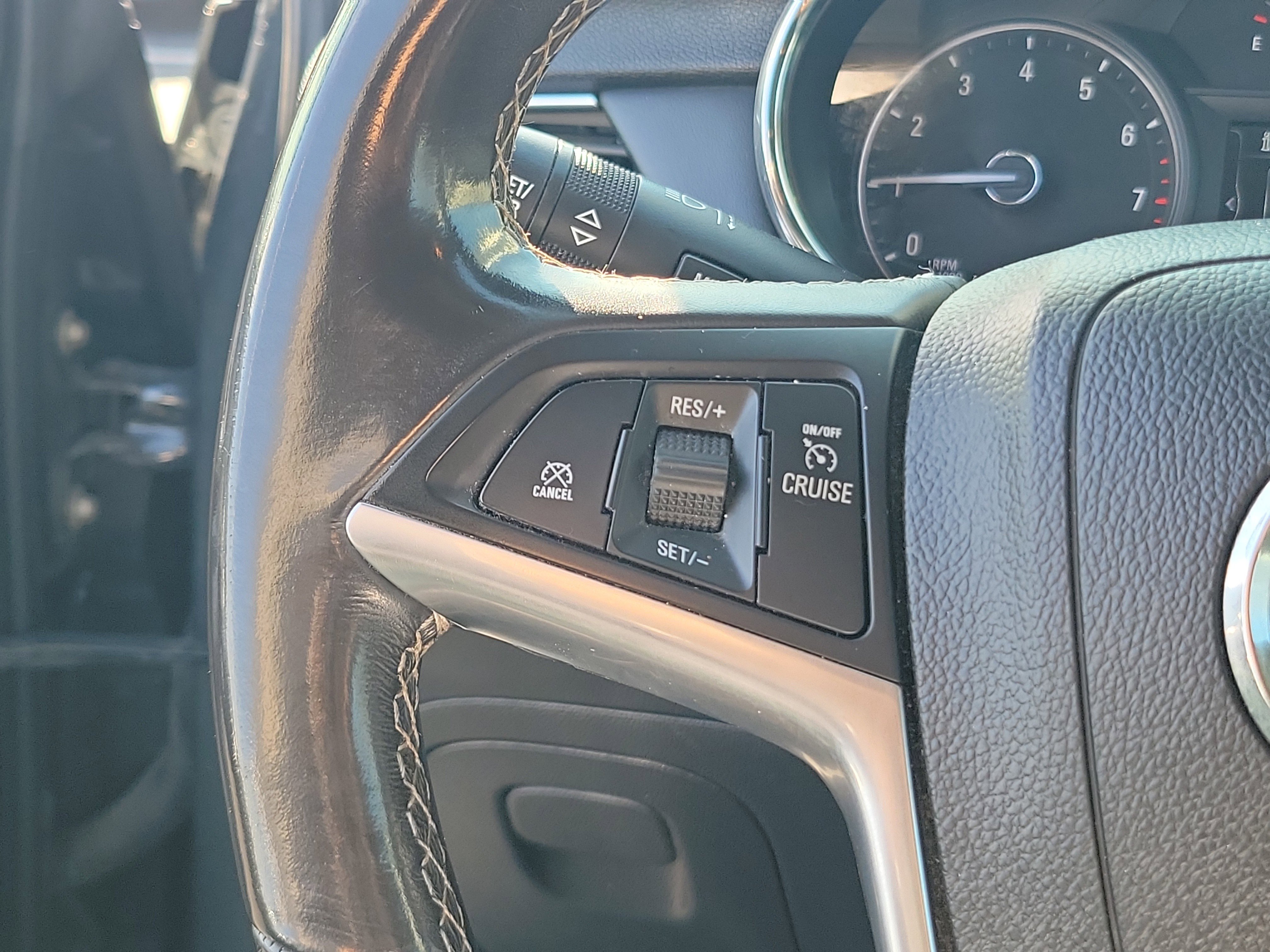 Used 2018 Buick Encore Preferred image 17