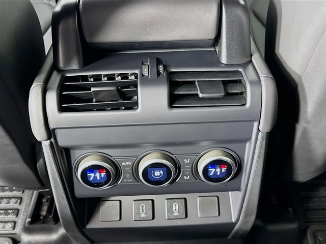 Used 2026 Land Rover Defender 110 X-Dynamic SE image 27