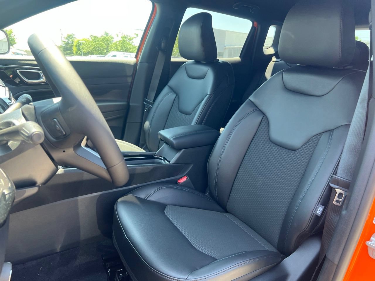 New 2026 Jeep Compass Latitude AWD/4WD image 14