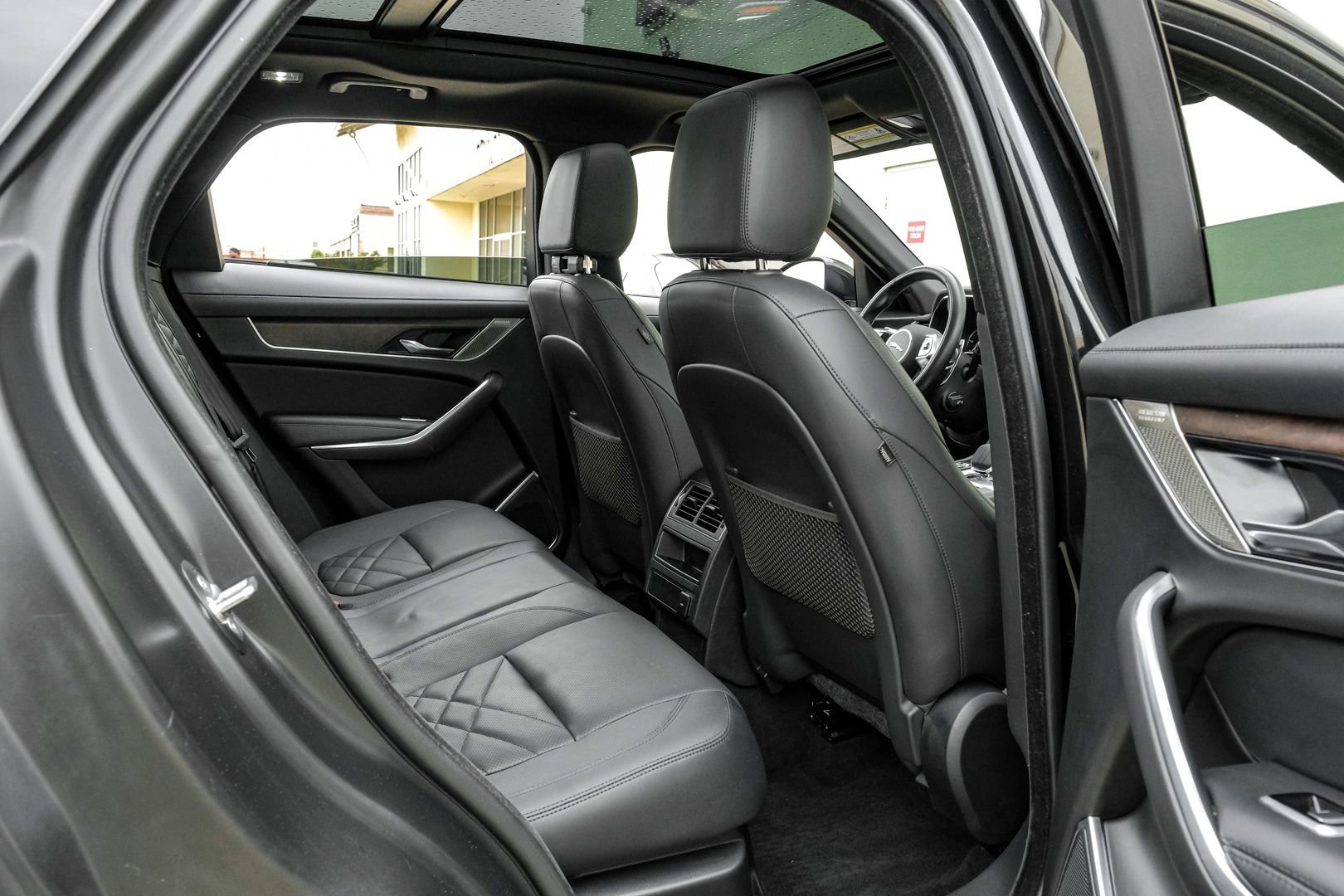 Used 2022 Jaguar F-PACE S AWD/4WD image 40