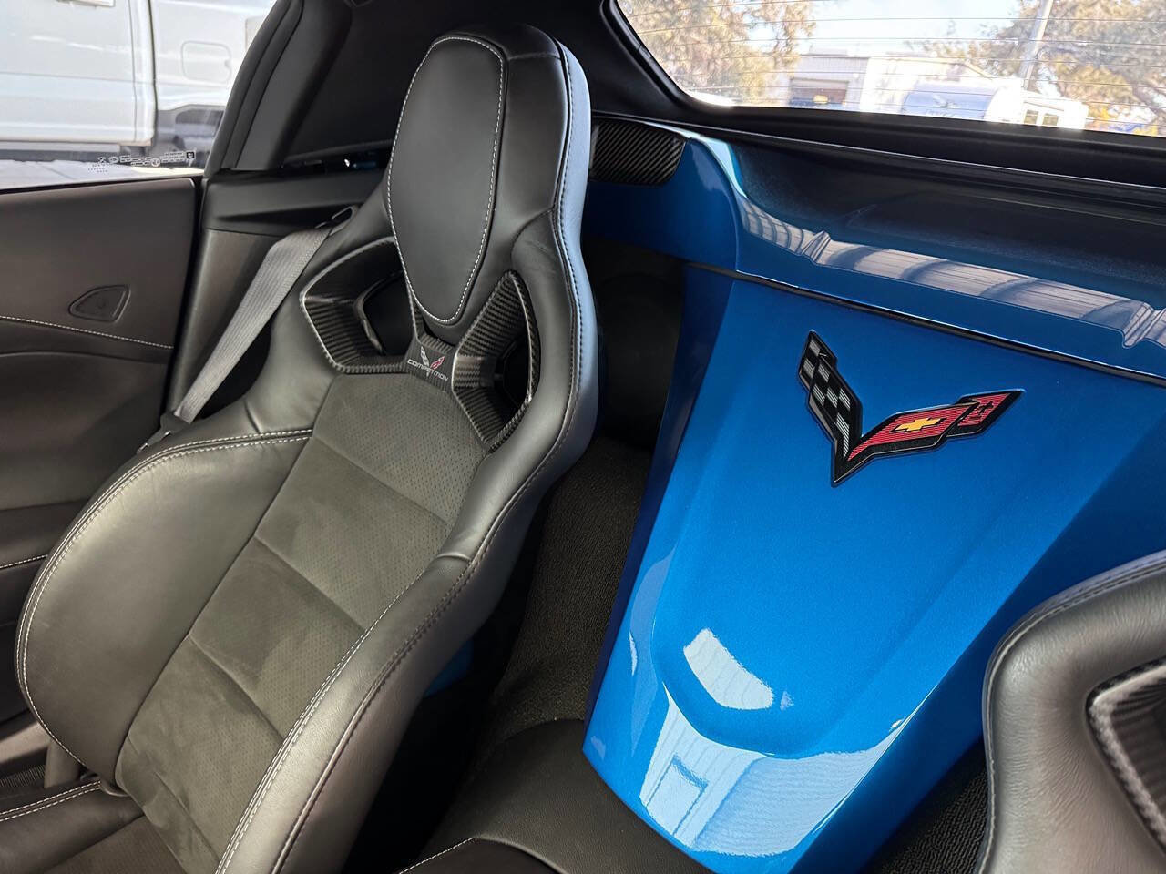 Used 2015 Chevrolet Corvette Z06 w/ 3LZ Preferred Equipment Group image 22