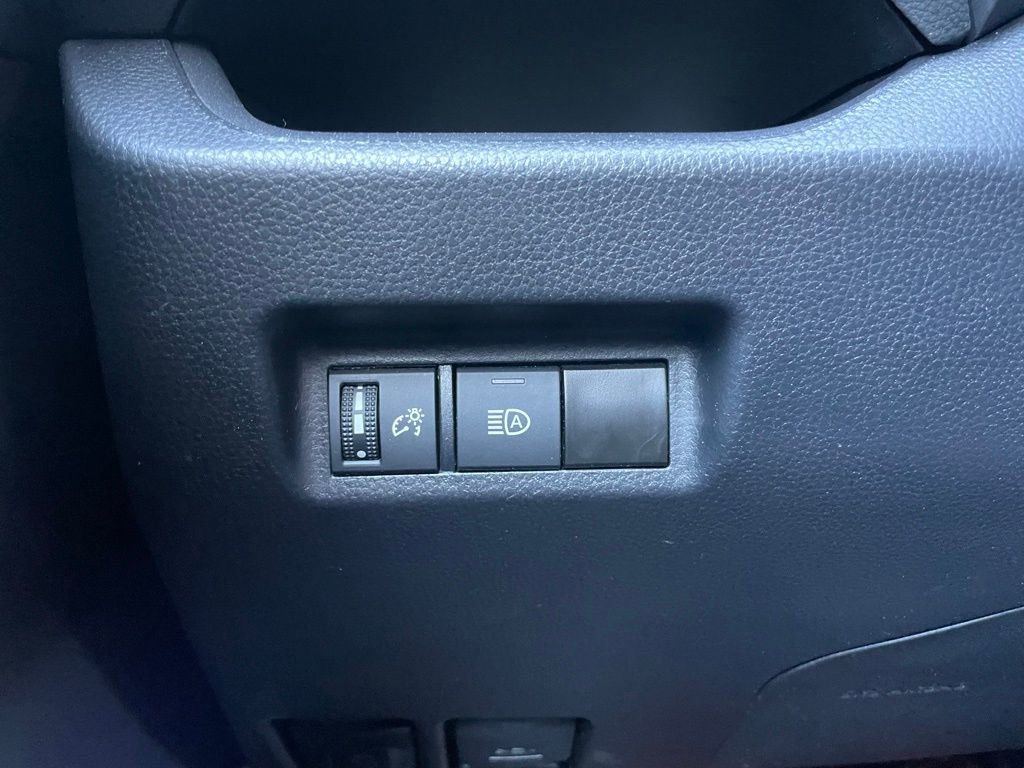 Used 2024 Toyota RAV4 XLE AWD/4WD image 43