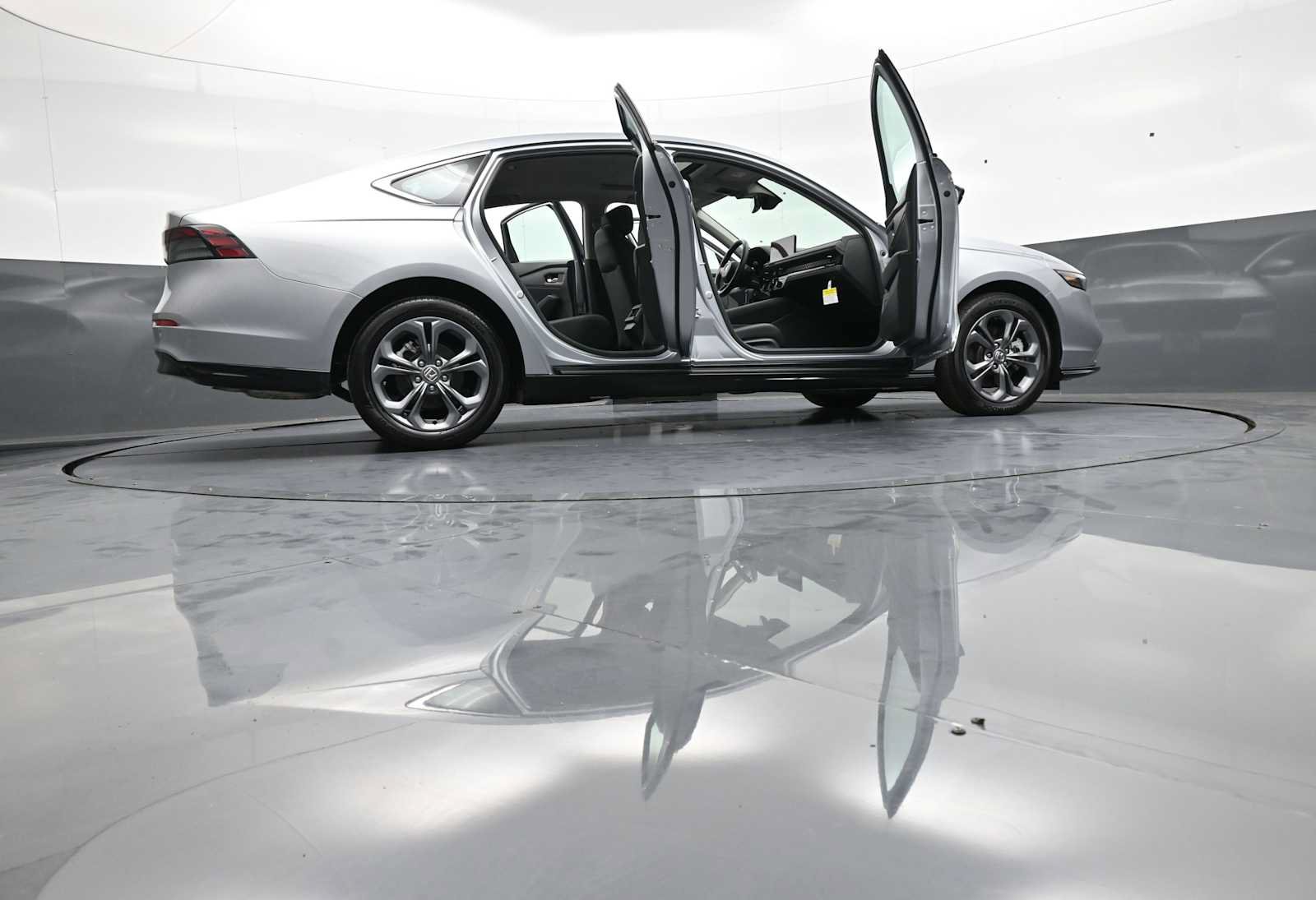 Used 2025 Honda Accord EX-L image 47