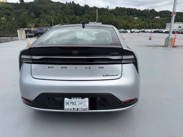 Certified 2024 Toyota Prius Prime FWD image 11