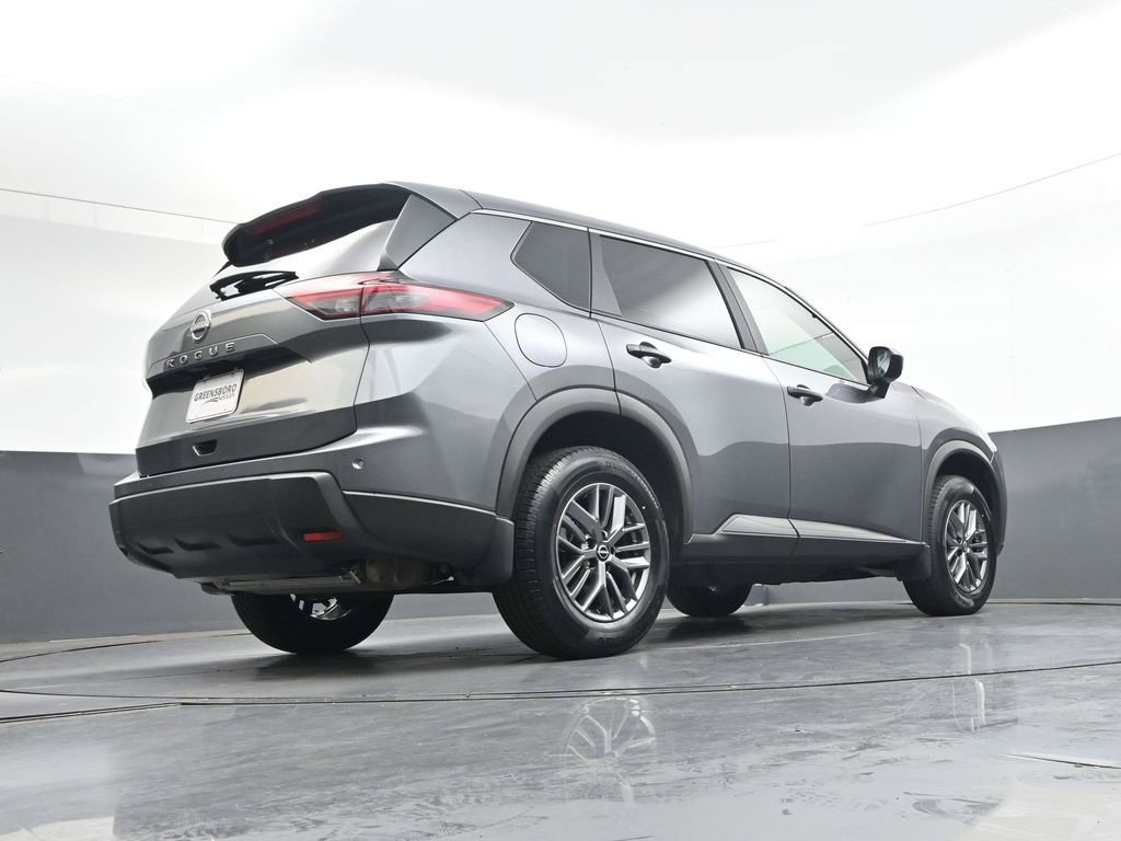 Used 2025 Nissan Rogue S FWD image 33