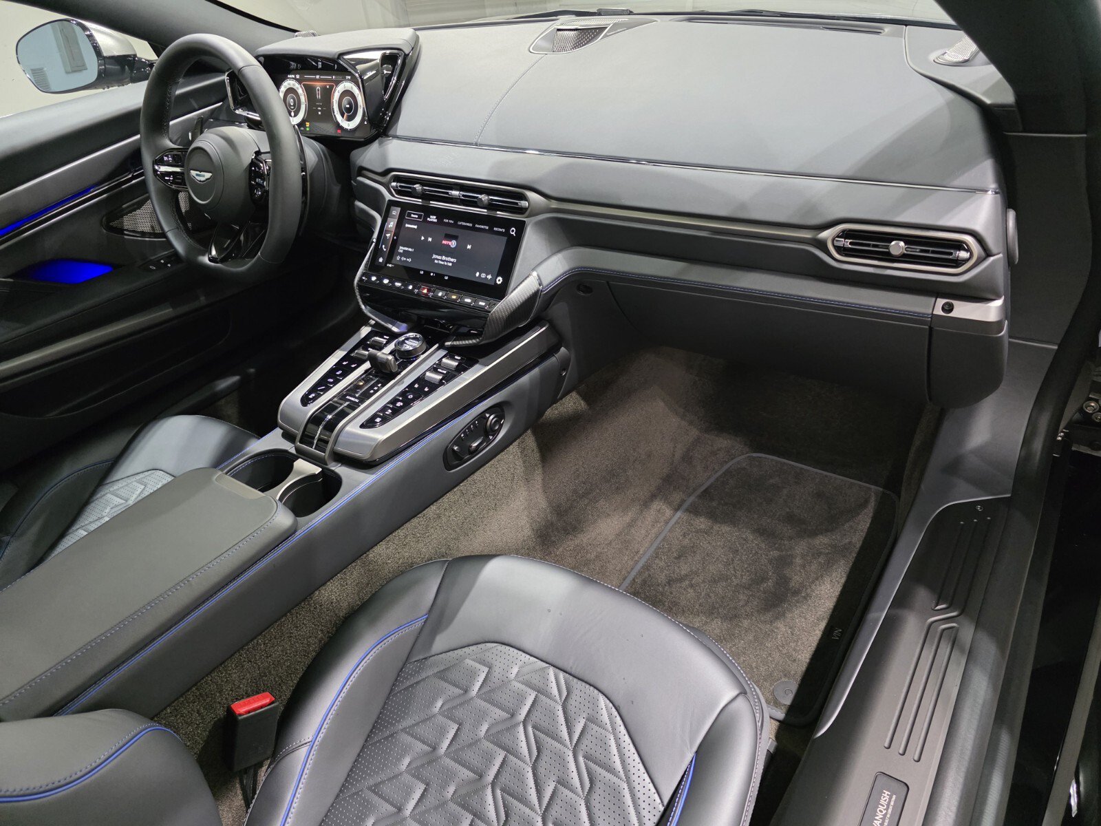 New 2026 Aston Martin Vanquish RWD image 20
