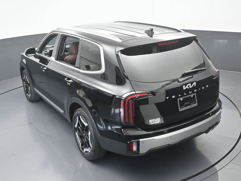 Used 2024 Kia Telluride EX w/ EX Captain's Chair Package FWD image 51