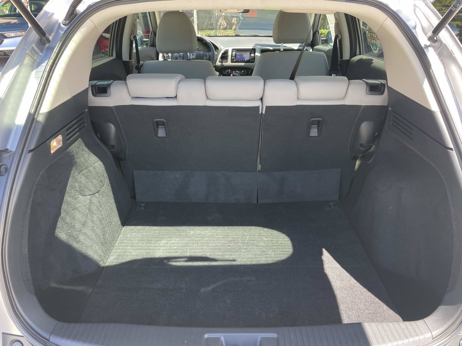 Used 2019 Honda HR-V LX image 17