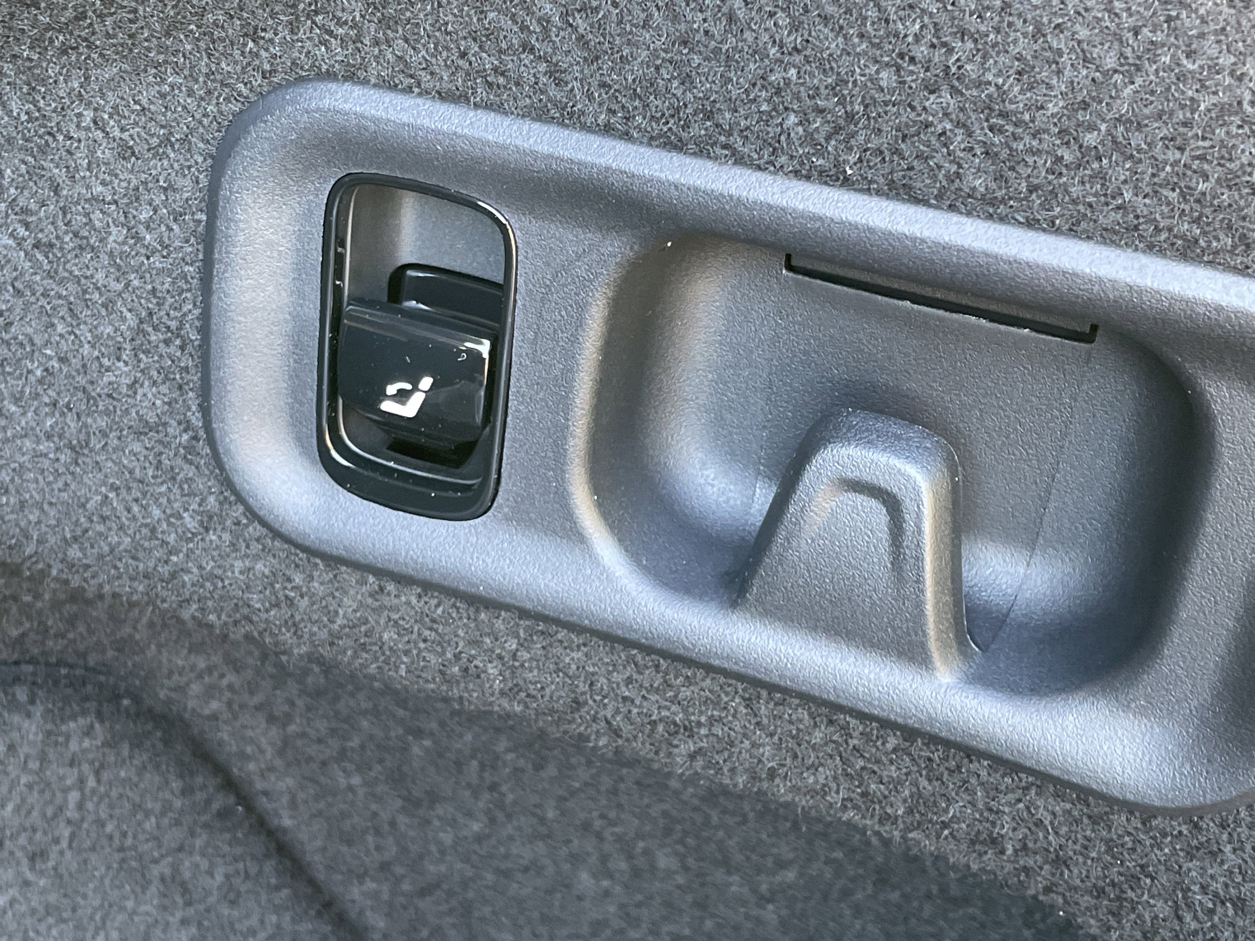 New 2026 Mercedes-Benz E 450 4MATIC Sedan image 11