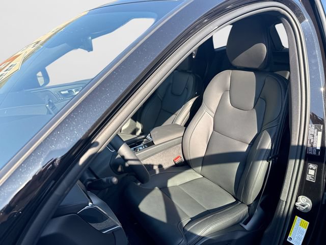 New 2026 Volvo XC60 B5 Ultra w/ Climate Package AWD/4WD image 13
