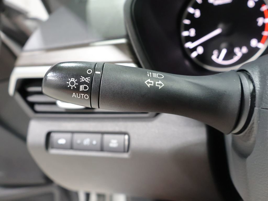 Used 2024 Nissan Altima 2.5 SV AWD/4WD image 36