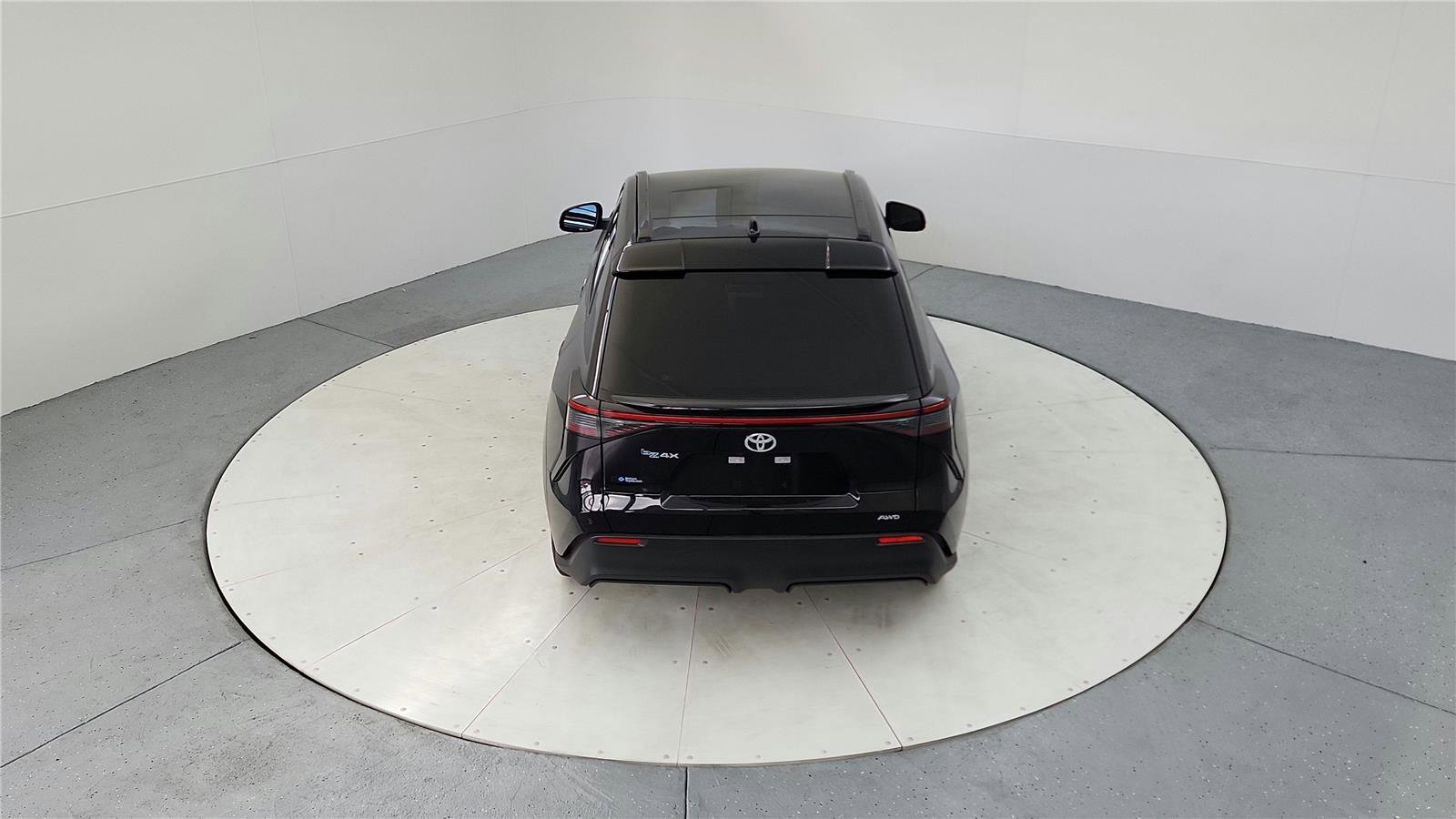 Used 2023 Toyota bZ4X XLE image 18