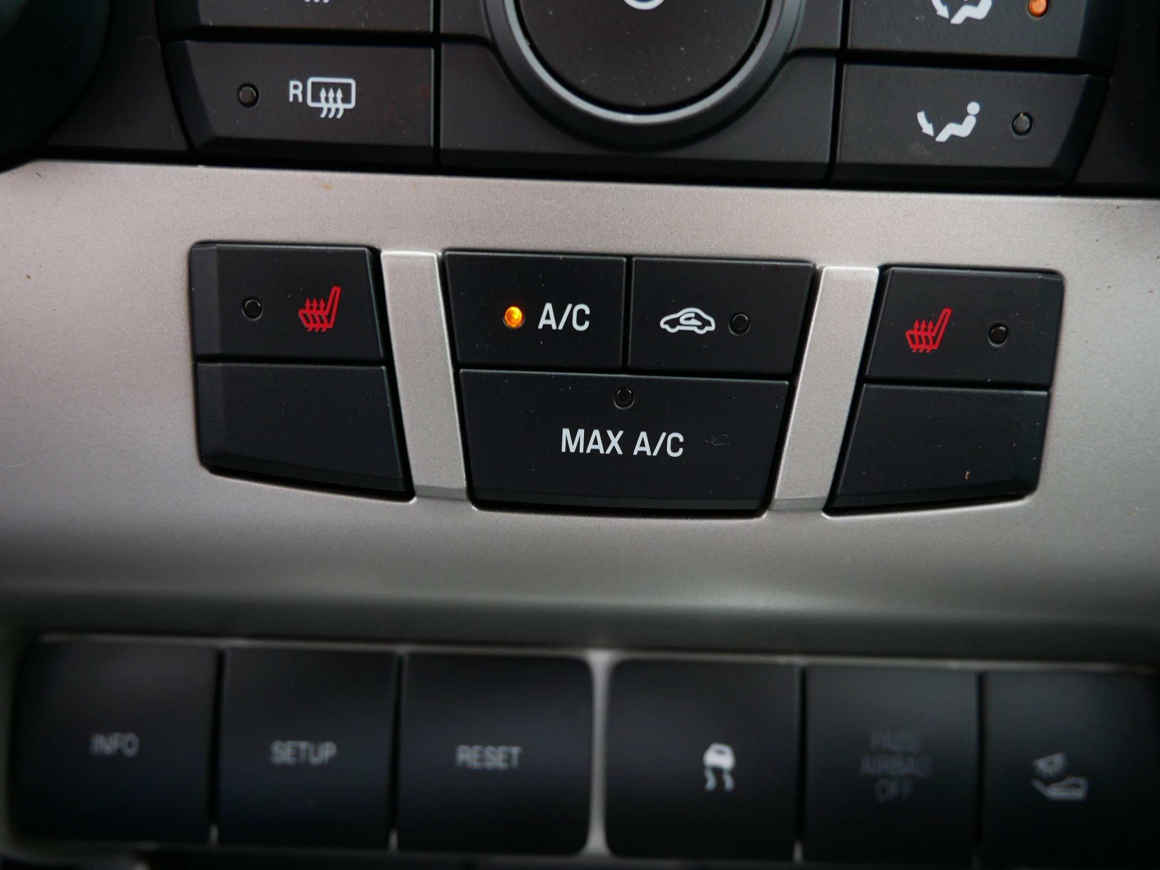 Used 2011 Ford Focus SEL FWD image 32