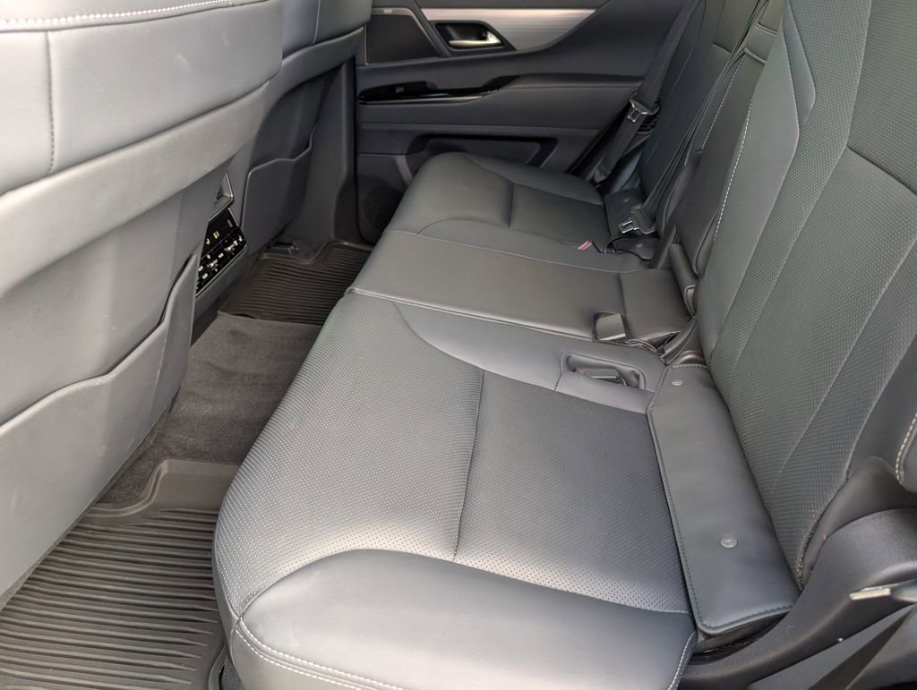 Used 2024 Lexus LX 600 F Sport image 14