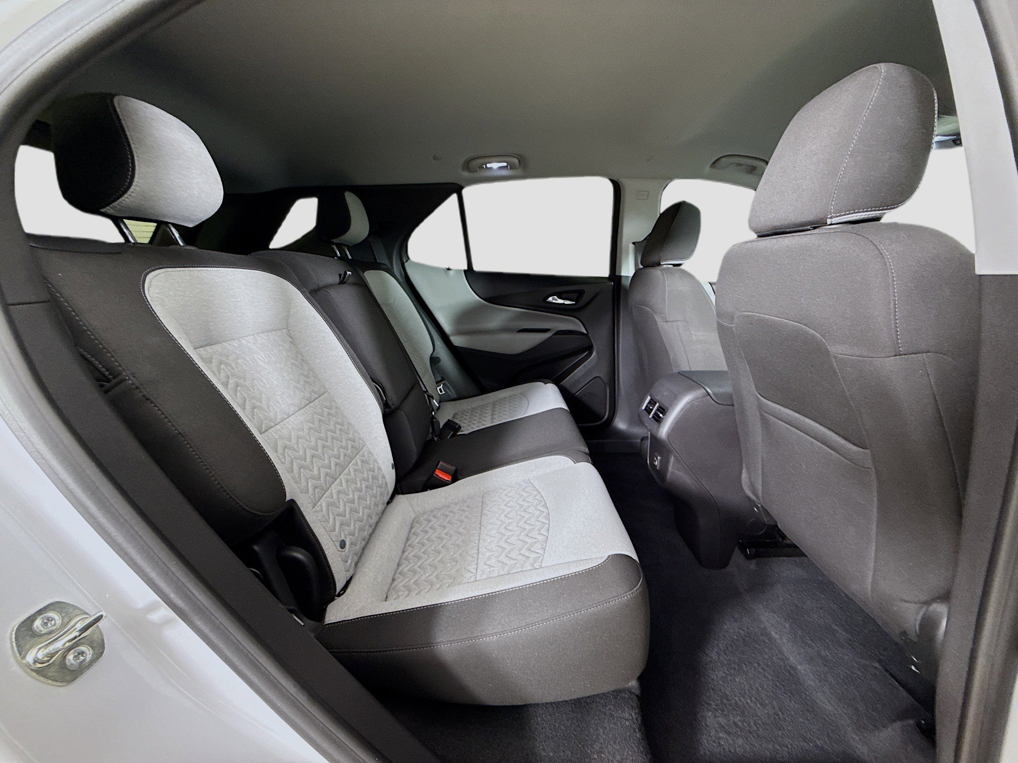 Used 2024 Chevrolet Equinox LS image 27