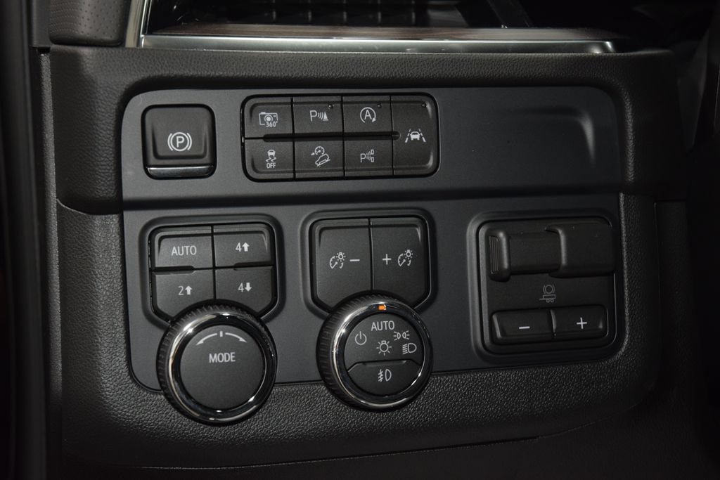 New 2026 Chevrolet Suburban Premier AWD/4WD image 36