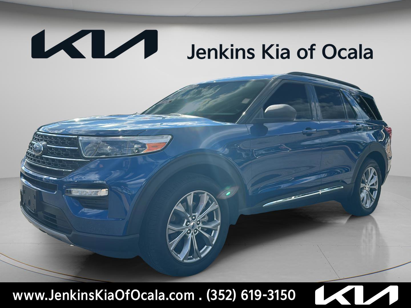 Used 2023 Ford Explorer XLT w/ Equipment Group 202A RWD image 7