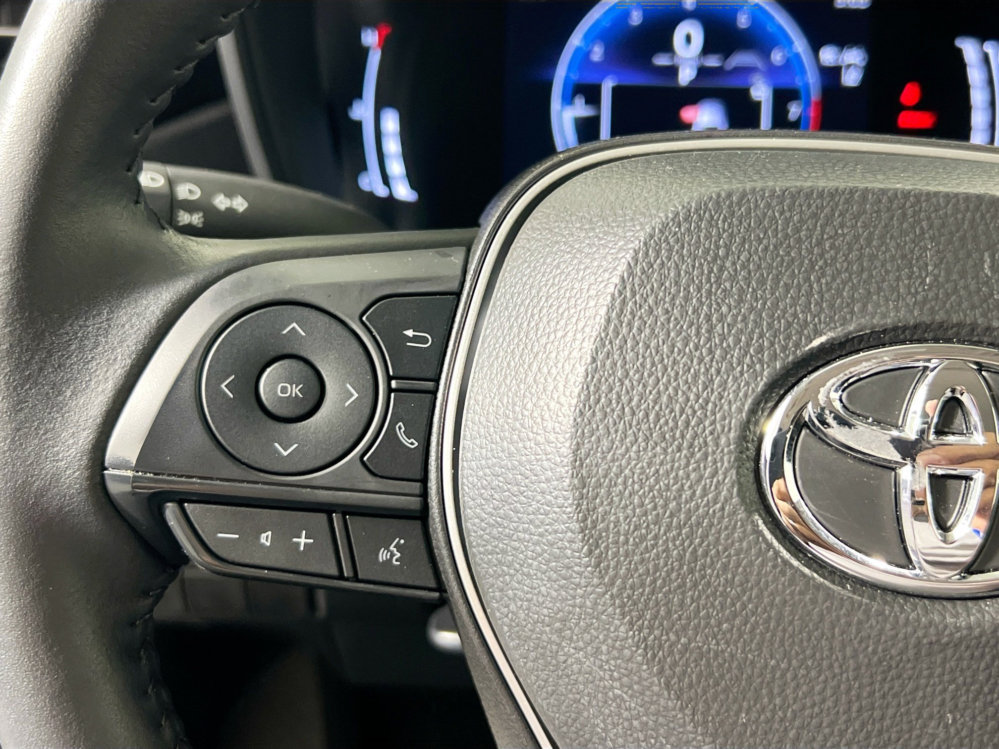 Used 2026 Toyota Corolla LE FWD image 18