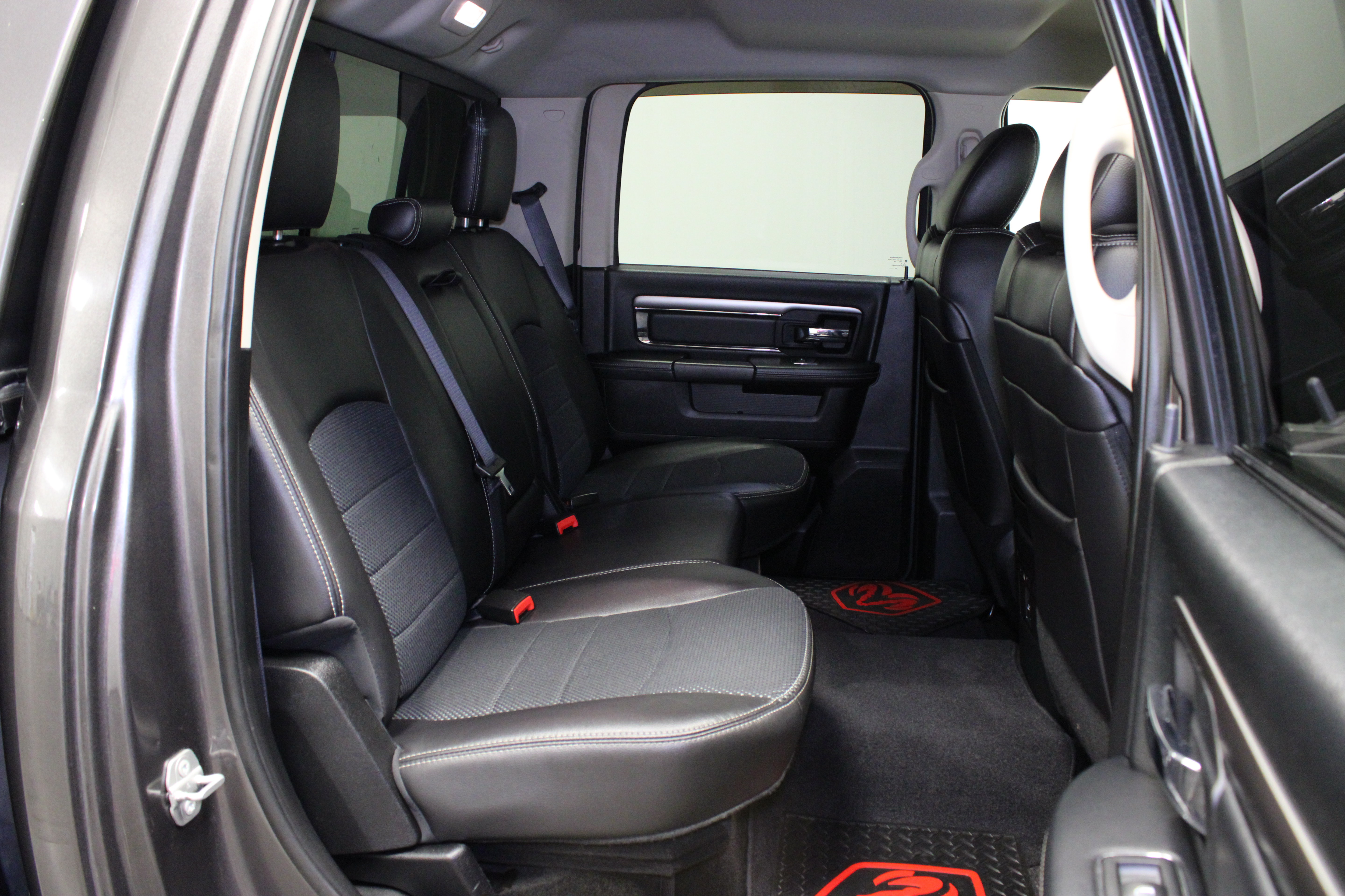 Used 2016 RAM 1500 Sport RWD image 16